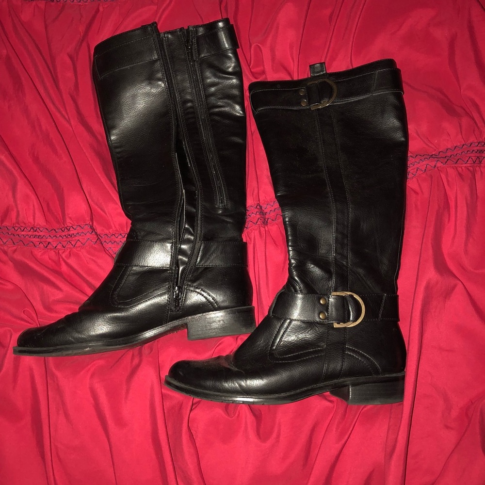 Black boots